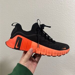 🔥Nike Black and Bright Orange Metcon
